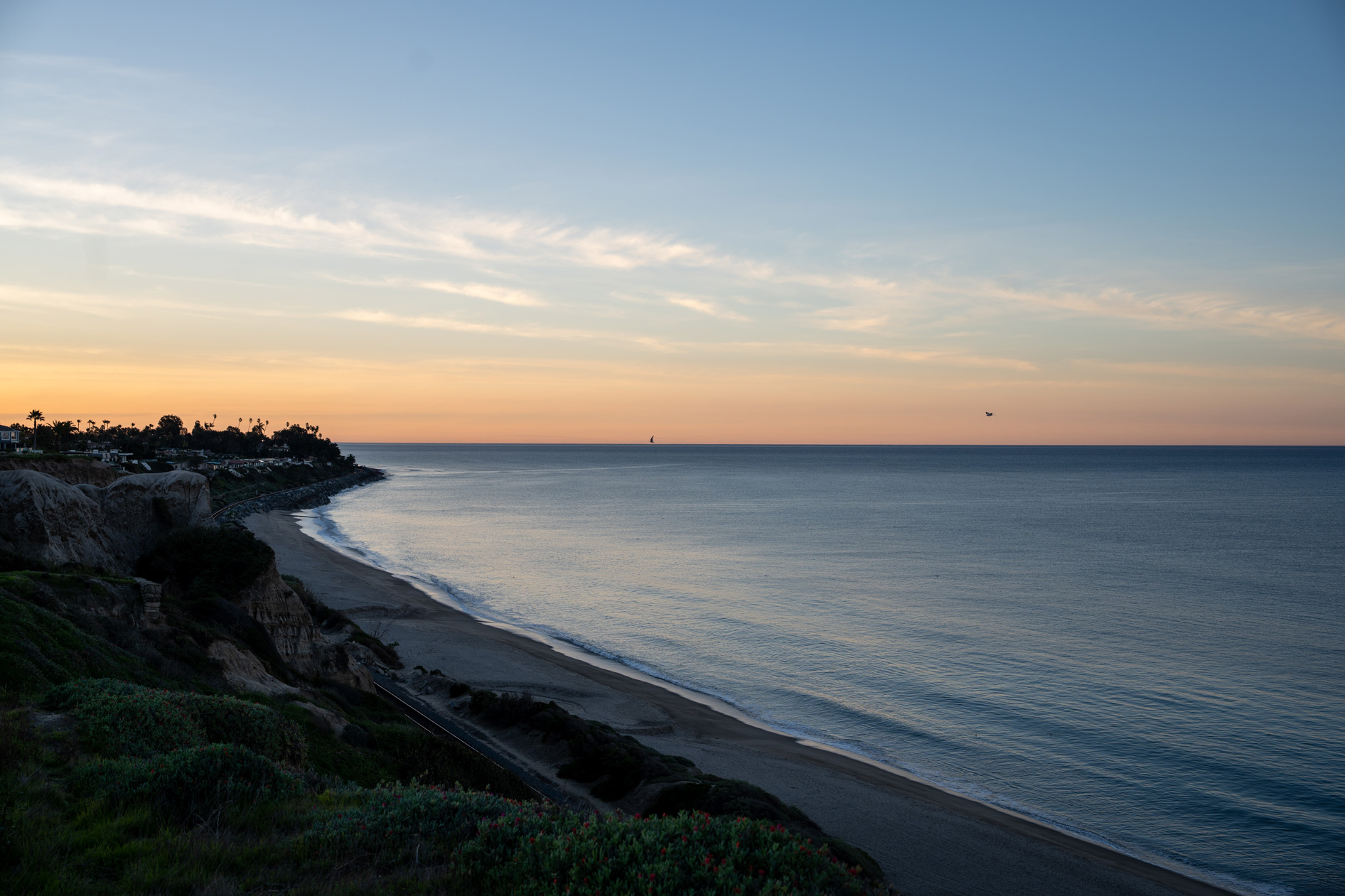 A sunrise picture of the San Clemente coast
